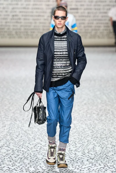 Look 29